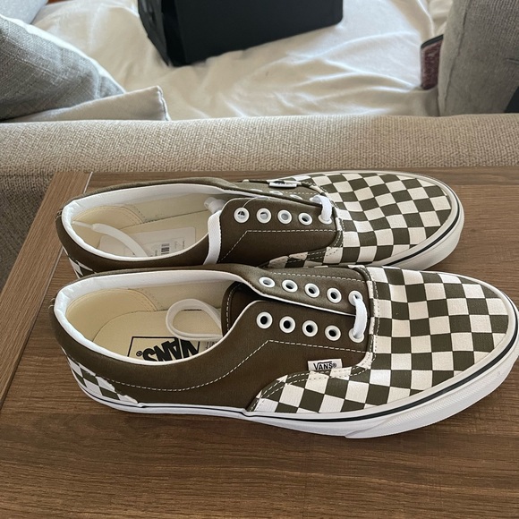 Make an offer!!! NEW VANS SIZE 10 GREEN - Picture 5 of 6